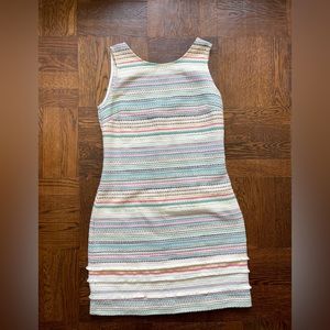 Vilagallo EUC Multicolored tweed shift dress Summer tweed textured V back